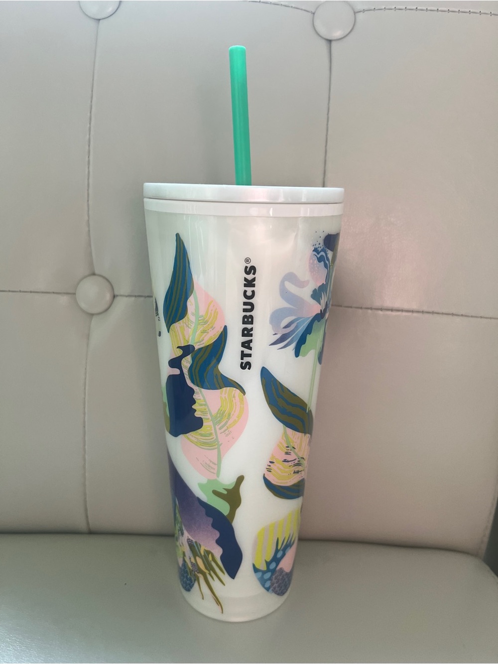 Starbucks Summer 2024
White Pearl Marble Floral
Venti Cold Cup Tumbler 24oz